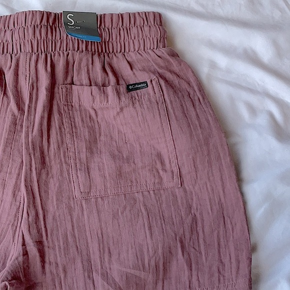 NWT Columbia Textured Mauve Shorts With 5 “ Inseam 3 Pockets Size Small - Picture 6 of 10
